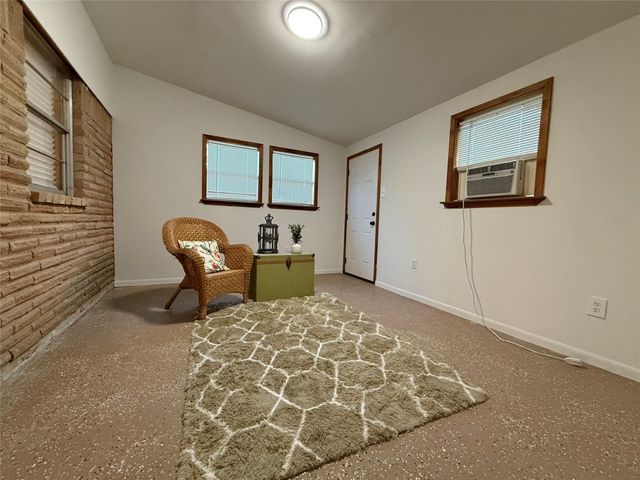 310 Ida Circle, Vidor, TX 77662