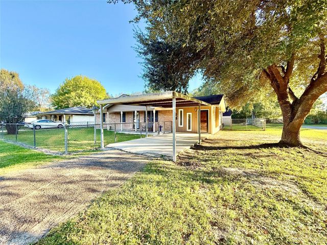 310 Ida Circle, Vidor, TX 77662