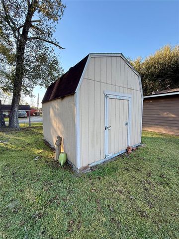 310 Ida Circle, Vidor, TX 77662