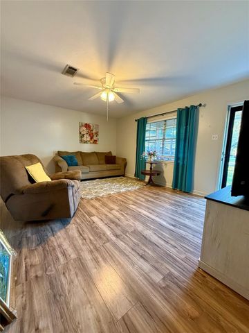 310 Ida Circle, Vidor, TX 77662