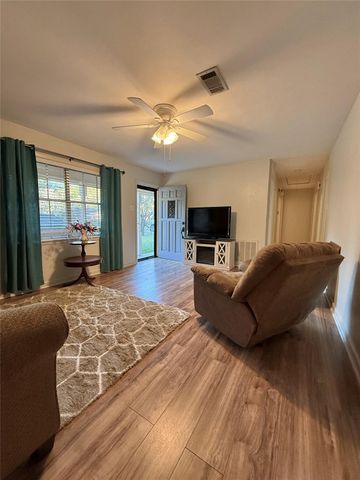 310 Ida Circle, Vidor, TX 77662