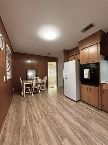 310 Ida Circle, Vidor, TX 77662