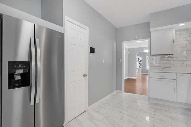 1454 N Mayfield Avenue, Chicago, IL 60651