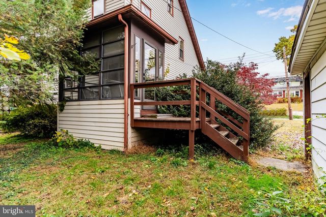 54 E COLUMBIA RD, Enola, PA 17025