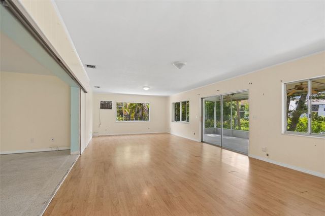 11435 OVAL DRIVE E, Largo, FL 33774