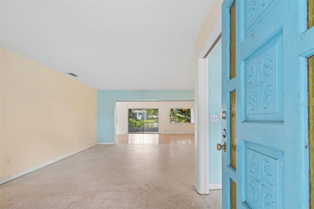 11435 OVAL DRIVE E, Largo, FL 33774