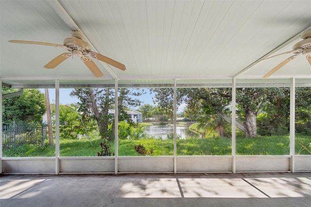 11435 OVAL DRIVE E, Largo, FL 33774