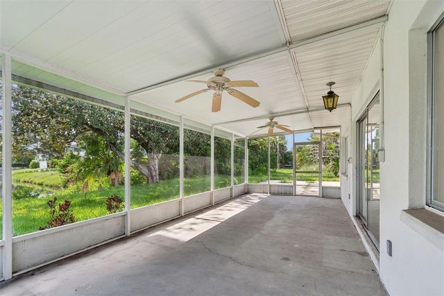 11435 OVAL DRIVE E, Largo, FL 33774