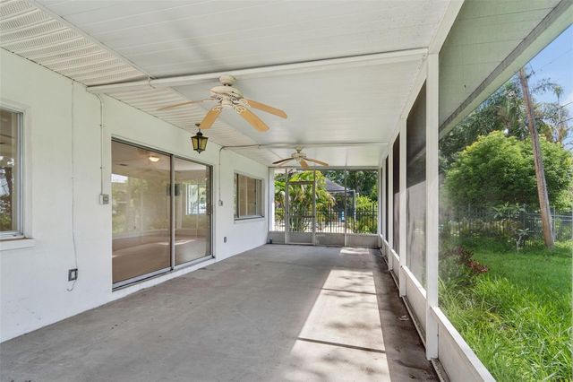 11435 OVAL DRIVE E, Largo, FL 33774