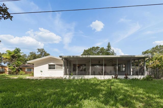11435 OVAL DRIVE E, Largo, FL 33774