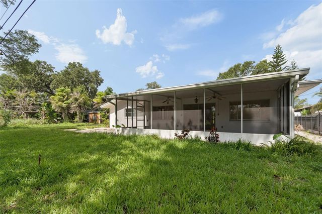 11435 OVAL DRIVE E, Largo, FL 33774