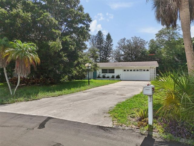 11435 OVAL DRIVE E, Largo, FL 33774