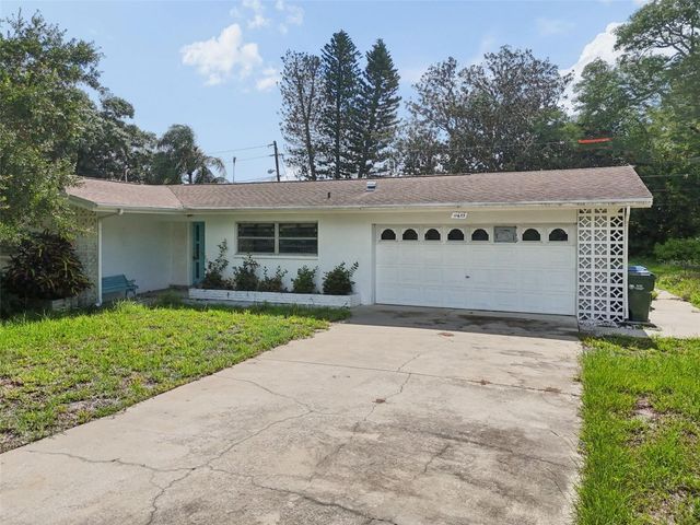 11435 OVAL DRIVE E, Largo, FL 33774