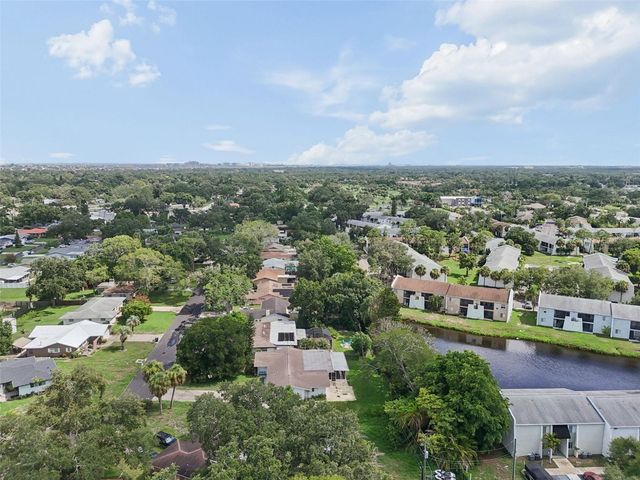 11435 OVAL DRIVE E, Largo, FL 33774