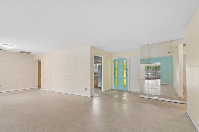 11435 OVAL DRIVE E, Largo, FL 33774