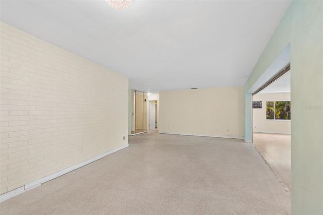 11435 OVAL DRIVE E, Largo, FL 33774