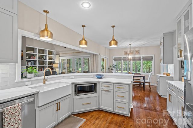176 Yadkin Falls Road, New London, NC 28127