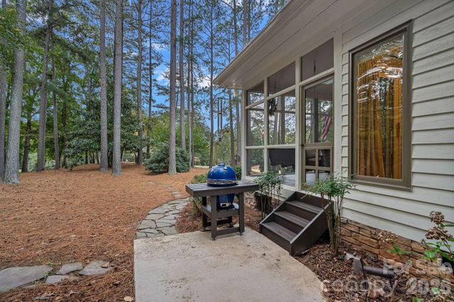 176 Yadkin Falls Road, New London, NC 28127