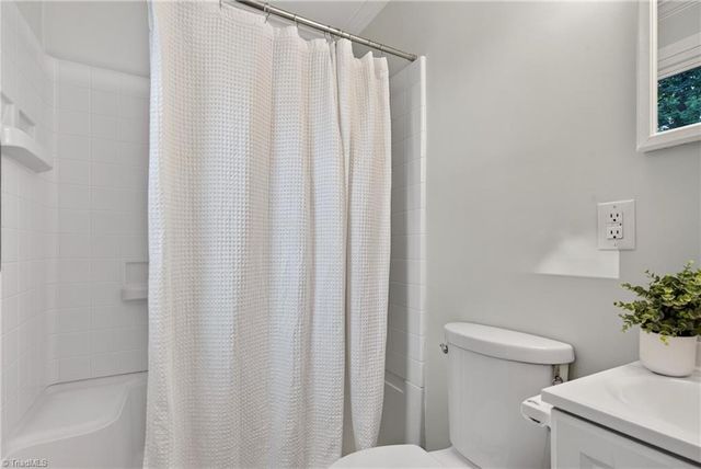 807 N Elam Avenue, Greensboro, NC 27408