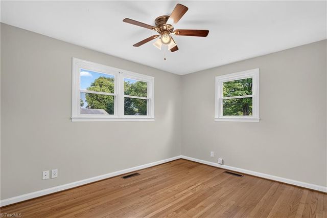 807 N Elam Avenue, Greensboro, NC 27408