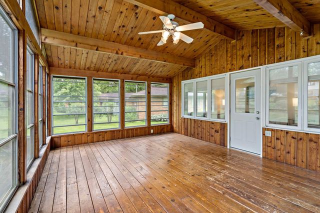 5104 Duggan Plaza, Edina, MN 55439