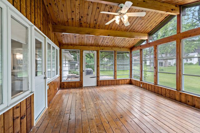 5104 Duggan Plaza, Edina, MN 55439