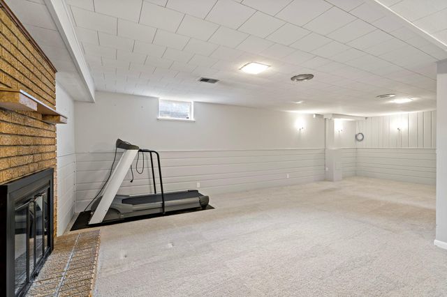 5104 Duggan Plaza, Edina, MN 55439