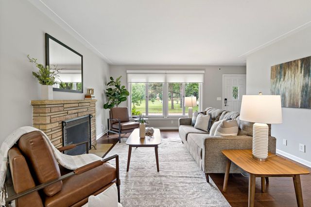 5104 Duggan Plaza, Edina, MN 55439