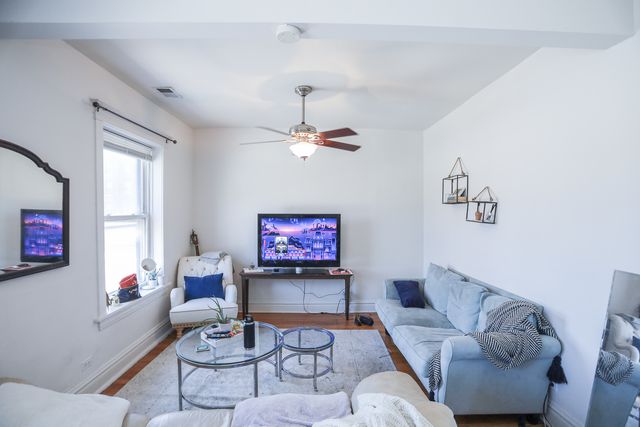 2808 N Halsted Street 2, Chicago, IL 60657