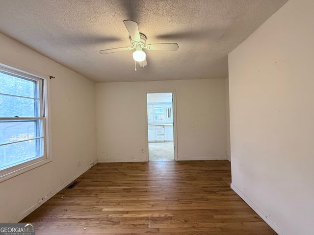 102 Cunningham Drive, Hartwell, GA 30643