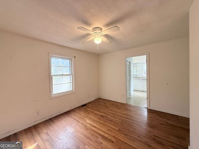 102 Cunningham Drive, Hartwell, GA 30643