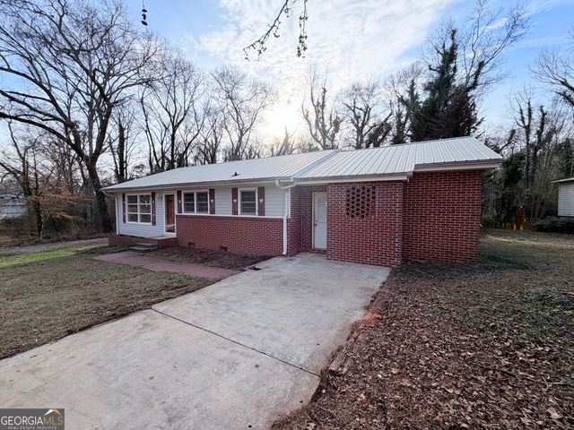 102 Cunningham Drive, Hartwell, GA 30643