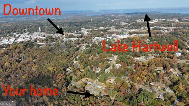 102 Cunningham Drive, Hartwell, GA 30643