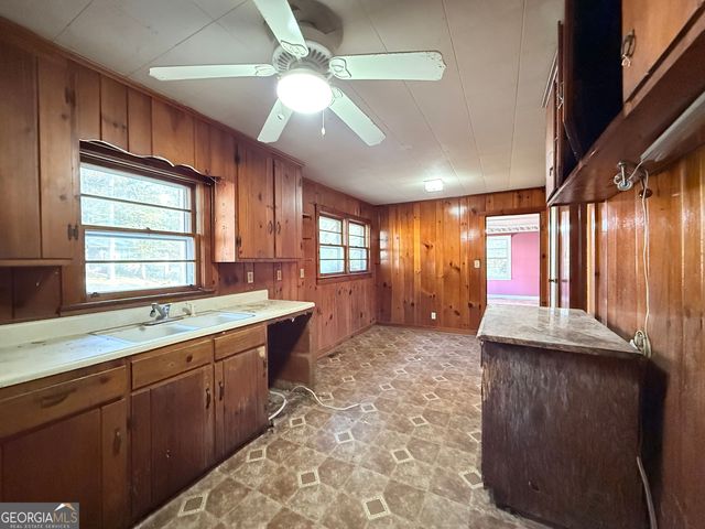 102 Cunningham Drive, Hartwell, GA 30643