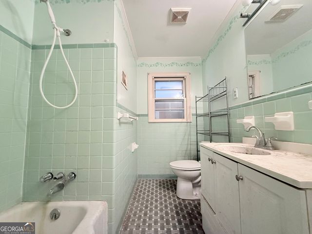 102 Cunningham Drive, Hartwell, GA 30643