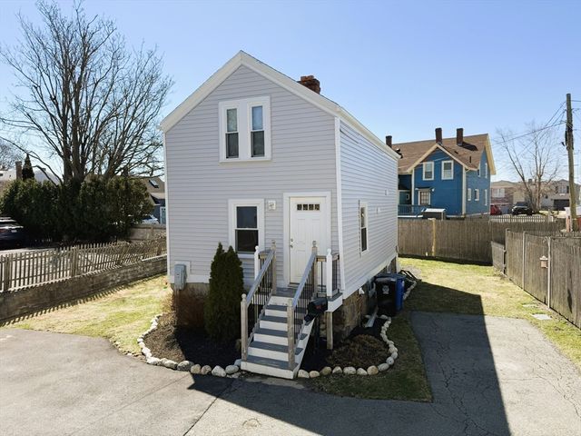 481 Humphrey St, Swampscott, MA 01907