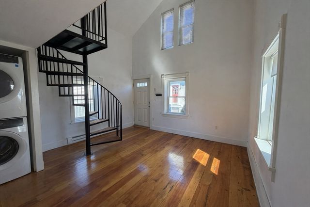 481 Humphrey St, Swampscott, MA 01907