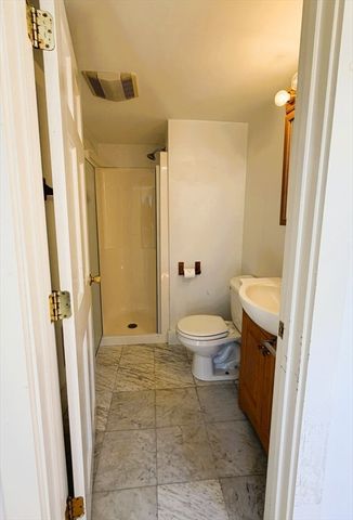 481 Humphrey St, Swampscott, MA 01907