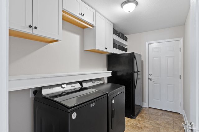 2365 Crescent Rd, Navarre, FL 32566