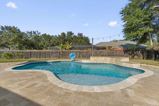 2365 Crescent Rd, Navarre, FL 32566