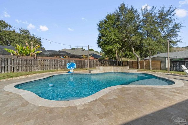 2365 Crescent Rd, Navarre, FL 32566