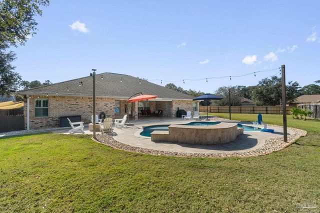 2365 Crescent Rd, Navarre, FL 32566