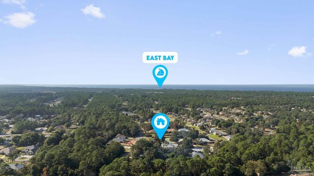 2365 Crescent Rd, Navarre, FL 32566