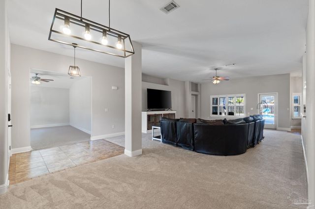 2365 Crescent Rd, Navarre, FL 32566