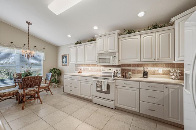 332 NIBLICK CIRCLE, Winter Haven, FL 33881