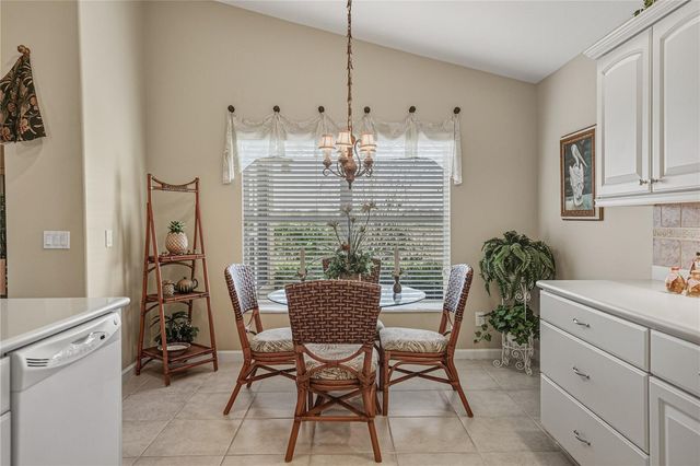 332 NIBLICK CIRCLE, Winter Haven, FL 33881