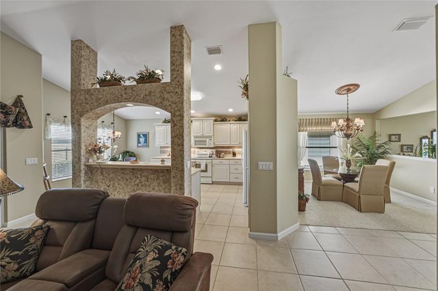 332 NIBLICK CIRCLE, Winter Haven, FL 33881