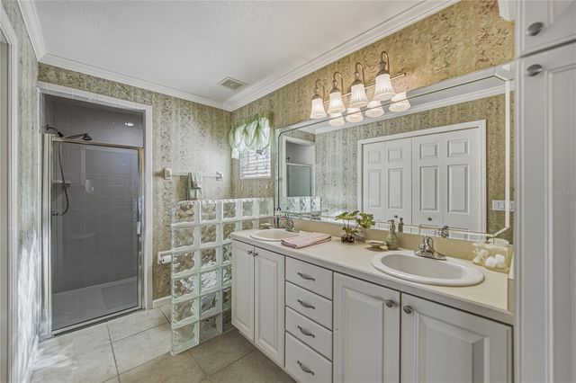 332 NIBLICK CIRCLE, Winter Haven, FL 33881