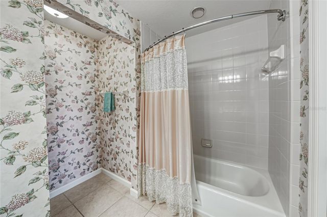 332 NIBLICK CIRCLE, Winter Haven, FL 33881