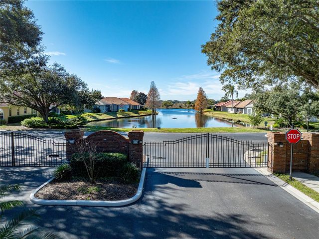 332 NIBLICK CIRCLE, Winter Haven, FL 33881